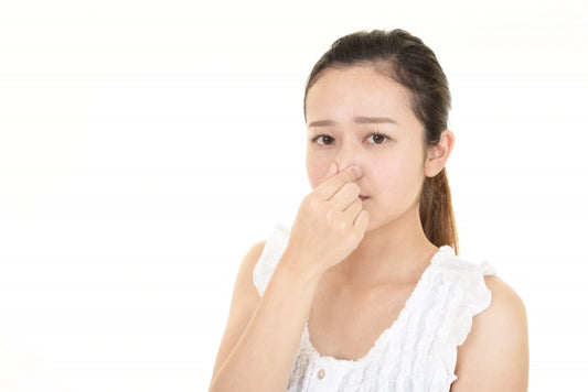 夏の汗と雑菌で臭い衣類の洗い方